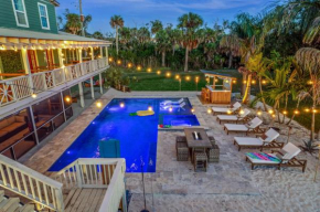 #1 Largest Tampa Private Compound 13BR Sleeps 40 Heated Pool Spa